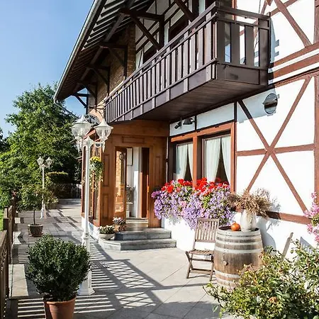 Landgasthof Gut Marienbildchen 3* 로에트겐